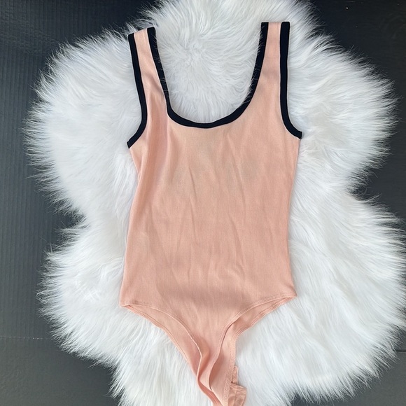 New GUESS Women’s Bodysuit SZ S - Picture 4 of 4